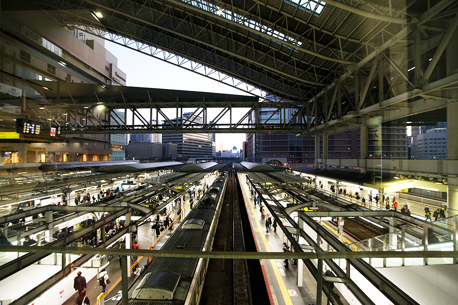 大阪駅。